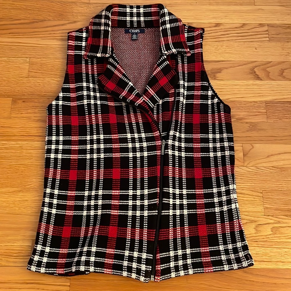 Chaps Sleeveless Vest with zipper in front